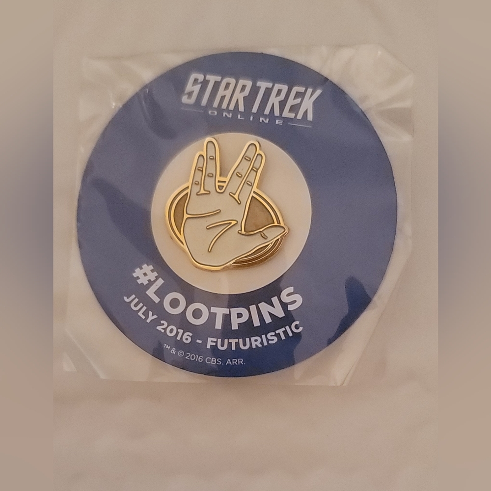 Loot Crate July 2016- Futuristic never opened pin